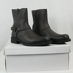 Robert Wayne Men’s Connor Harness Boots